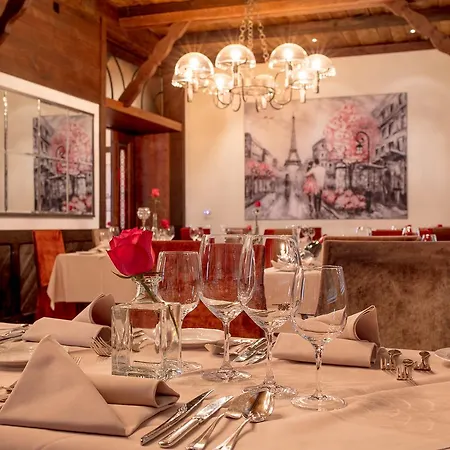 Beau Site Alpine Chic 酒店